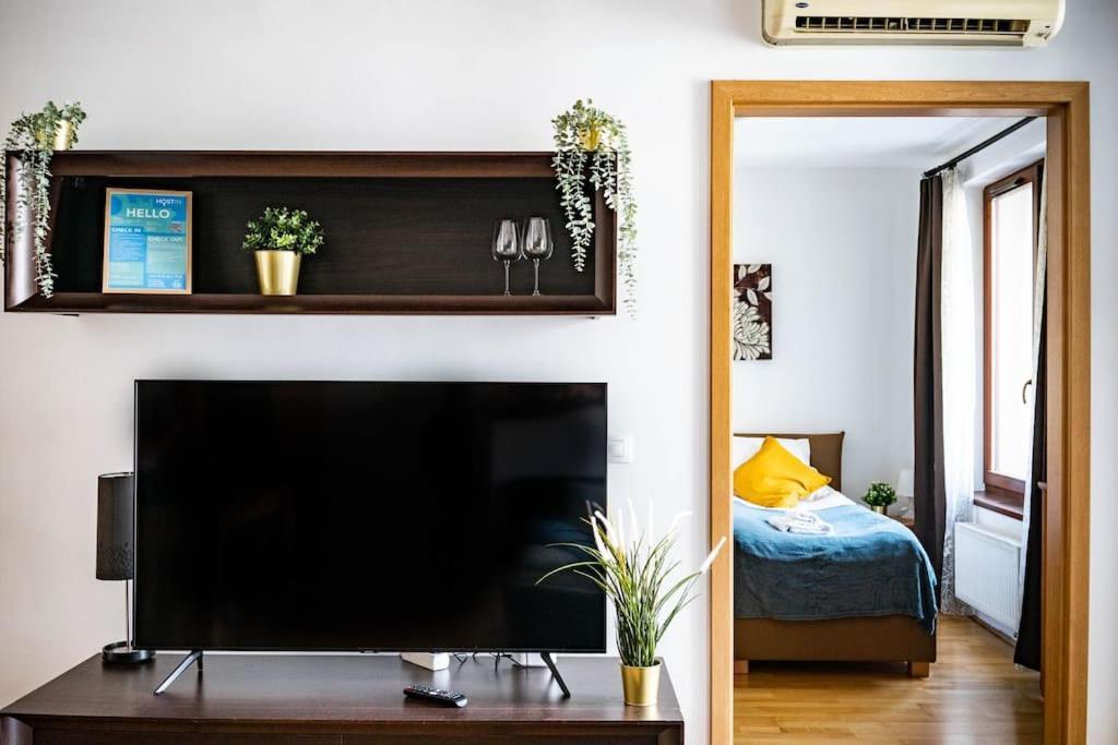Free Parking! Soho Budapest 304, 4 Ppl, Ac, Fast Wifi, Smart Tv ภายนอก รูปภาพ